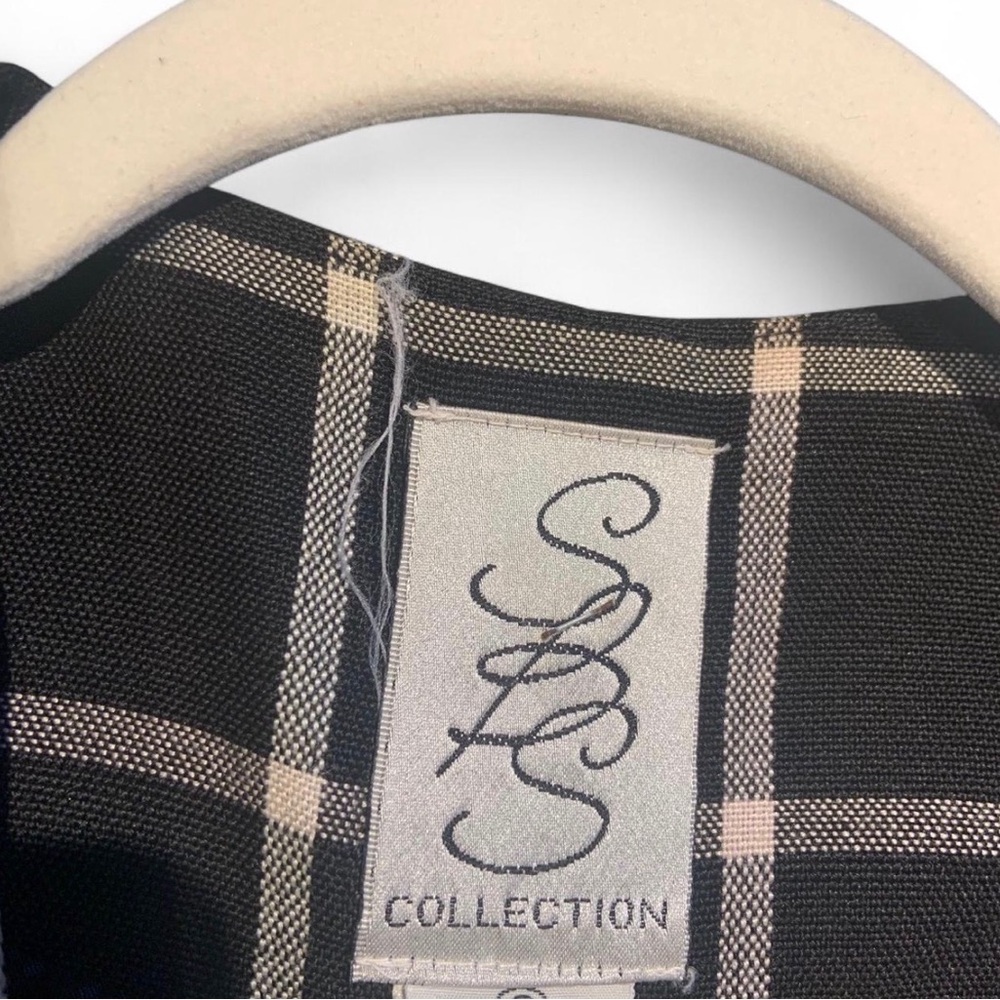 Women's Black/white Windowpane Double-Breasted blazer - Classic Tailored Style - Picture 4 of 4
